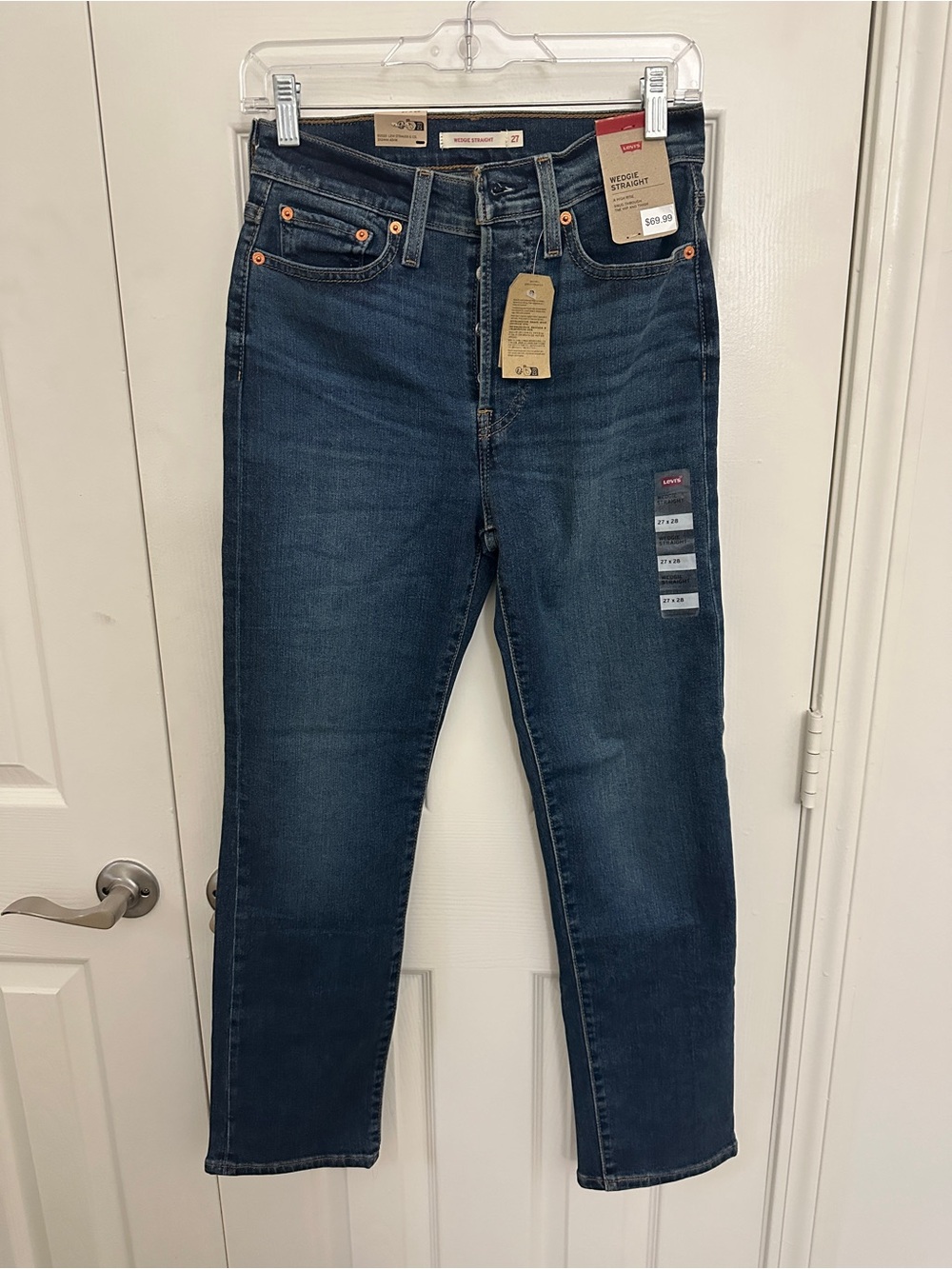 NWT Levi's Wedgie Straight Leg Jeans in Dark Blue Wash